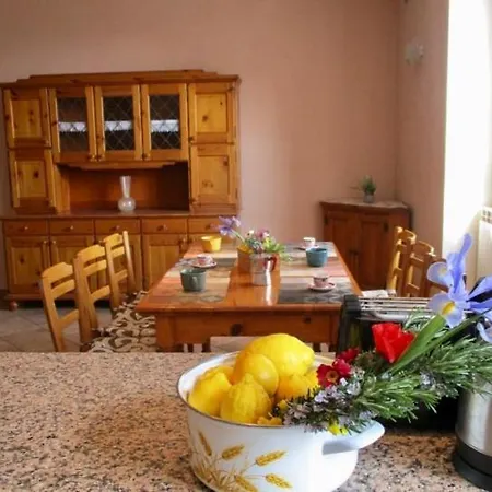 Casa Fontana Vecchia Villa Viani